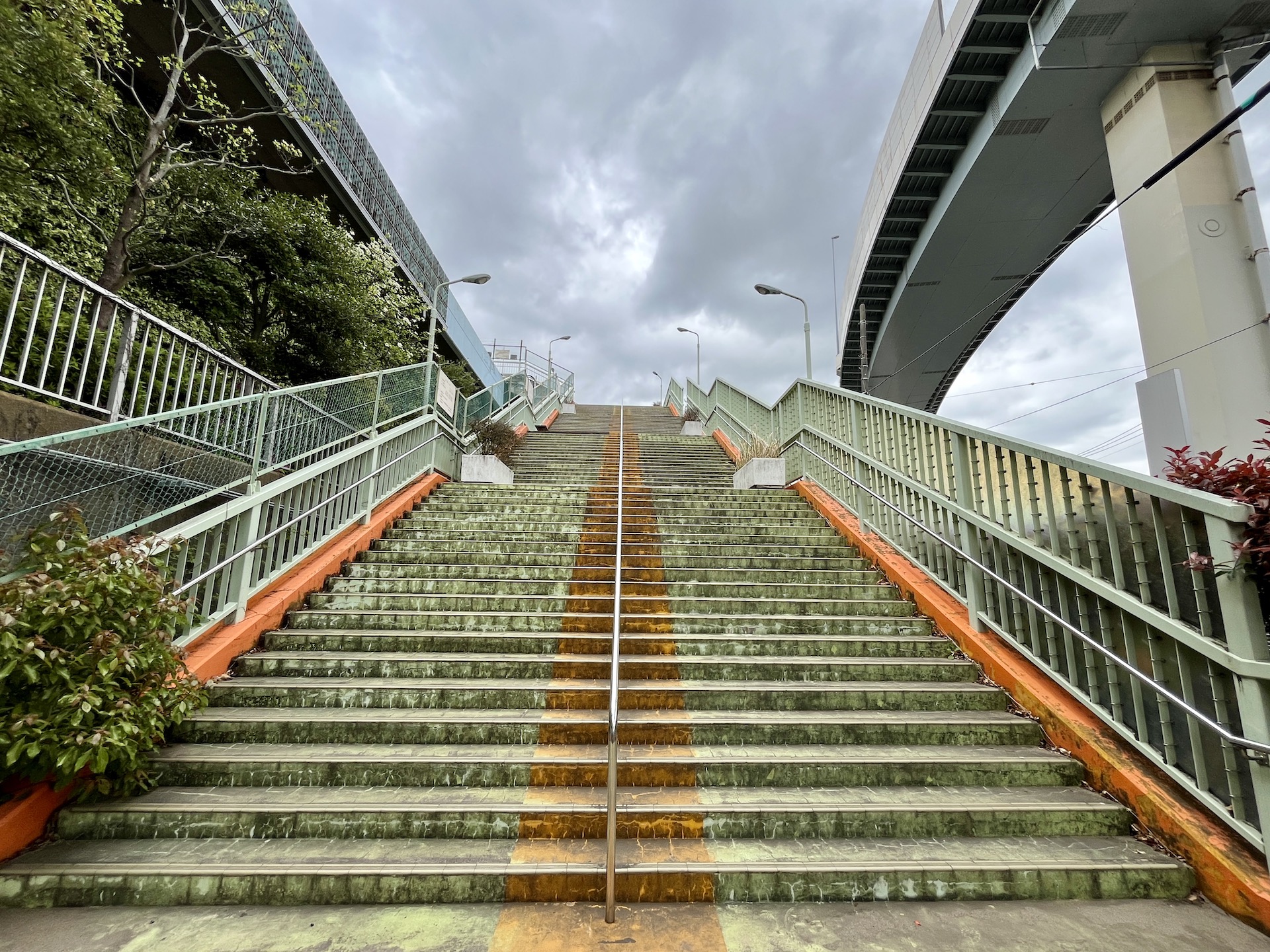 小菅東スポーツ公園の階段