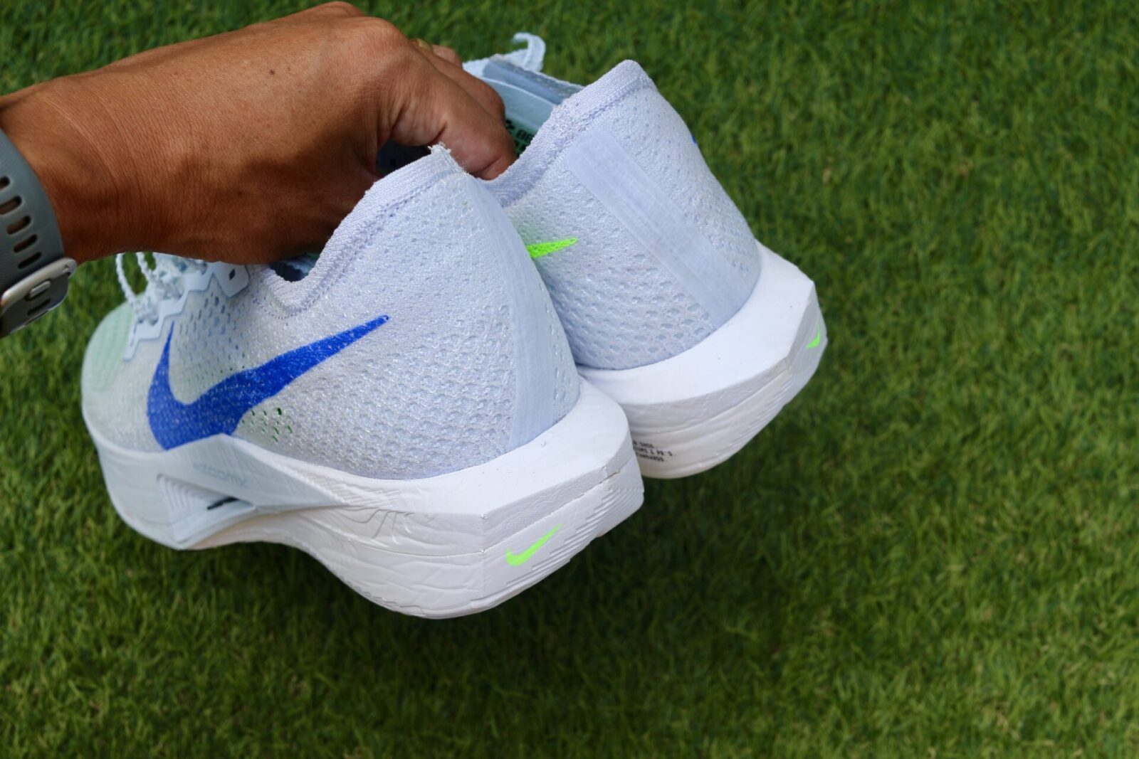 ヴェイパー３のかかと