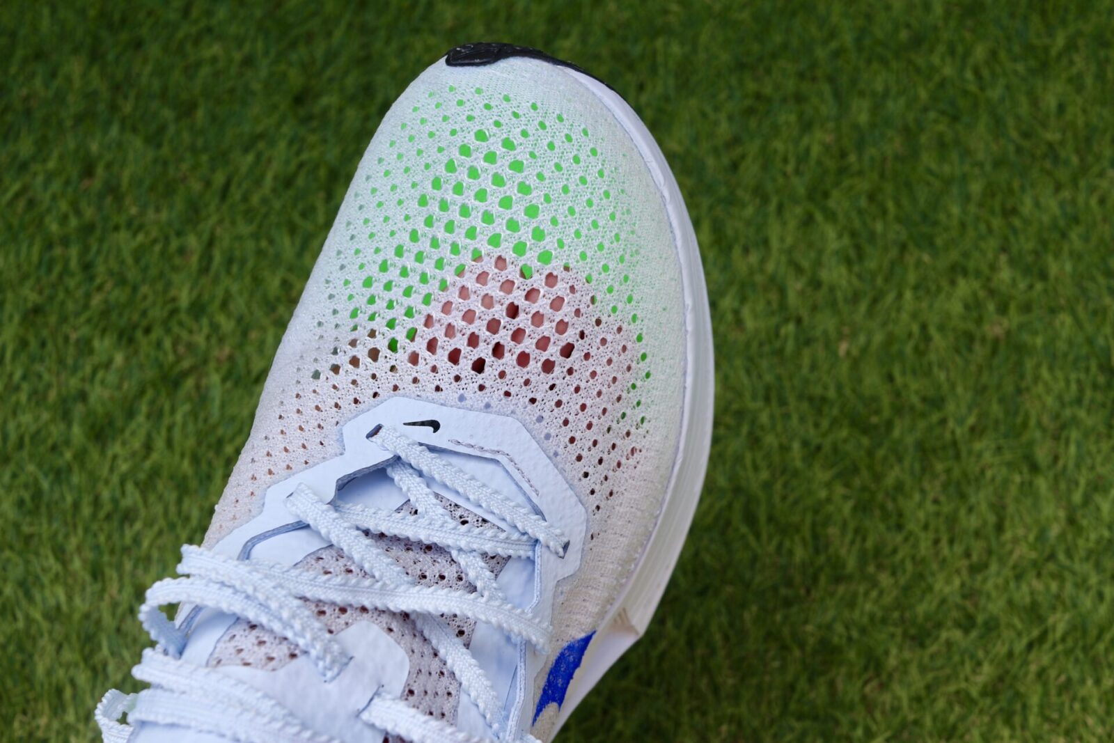 ヴェイパー３のアッパー