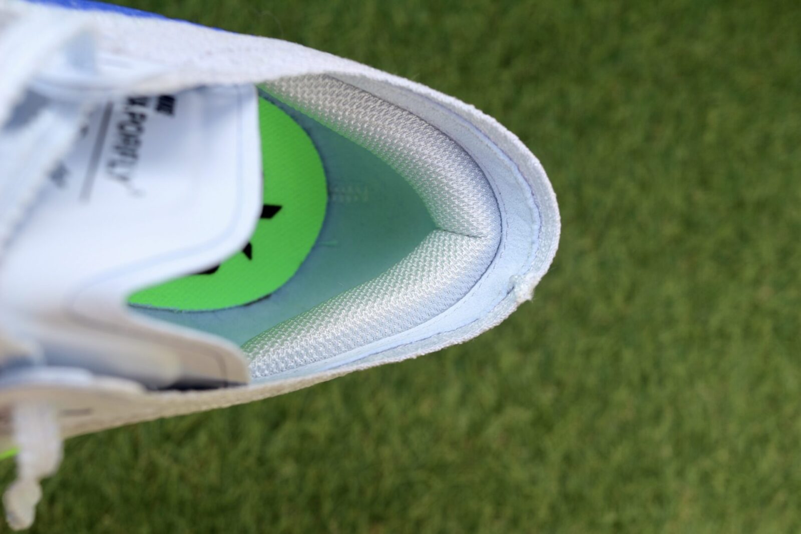 ヴェイパー３のかかと