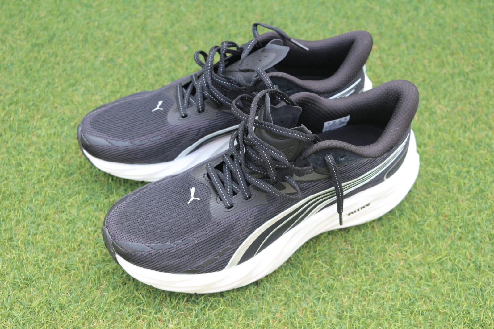 ヴェロシティニトロ４の黒