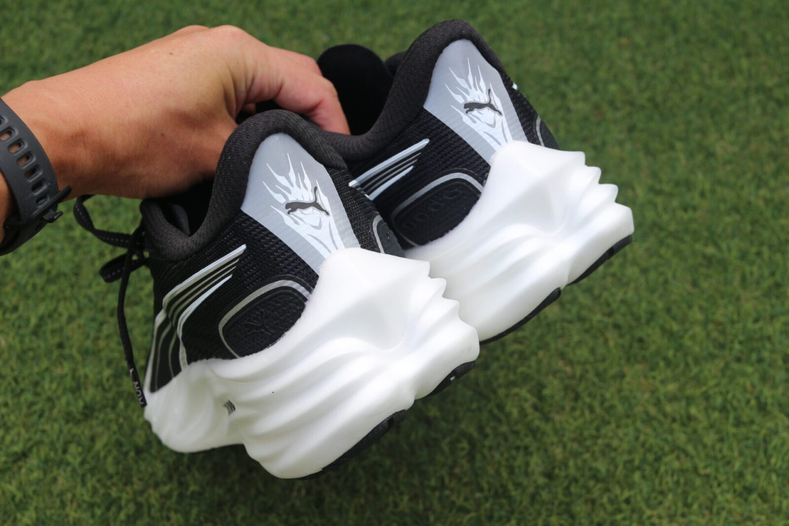 ヴェロシティニトロ４のヒール部分