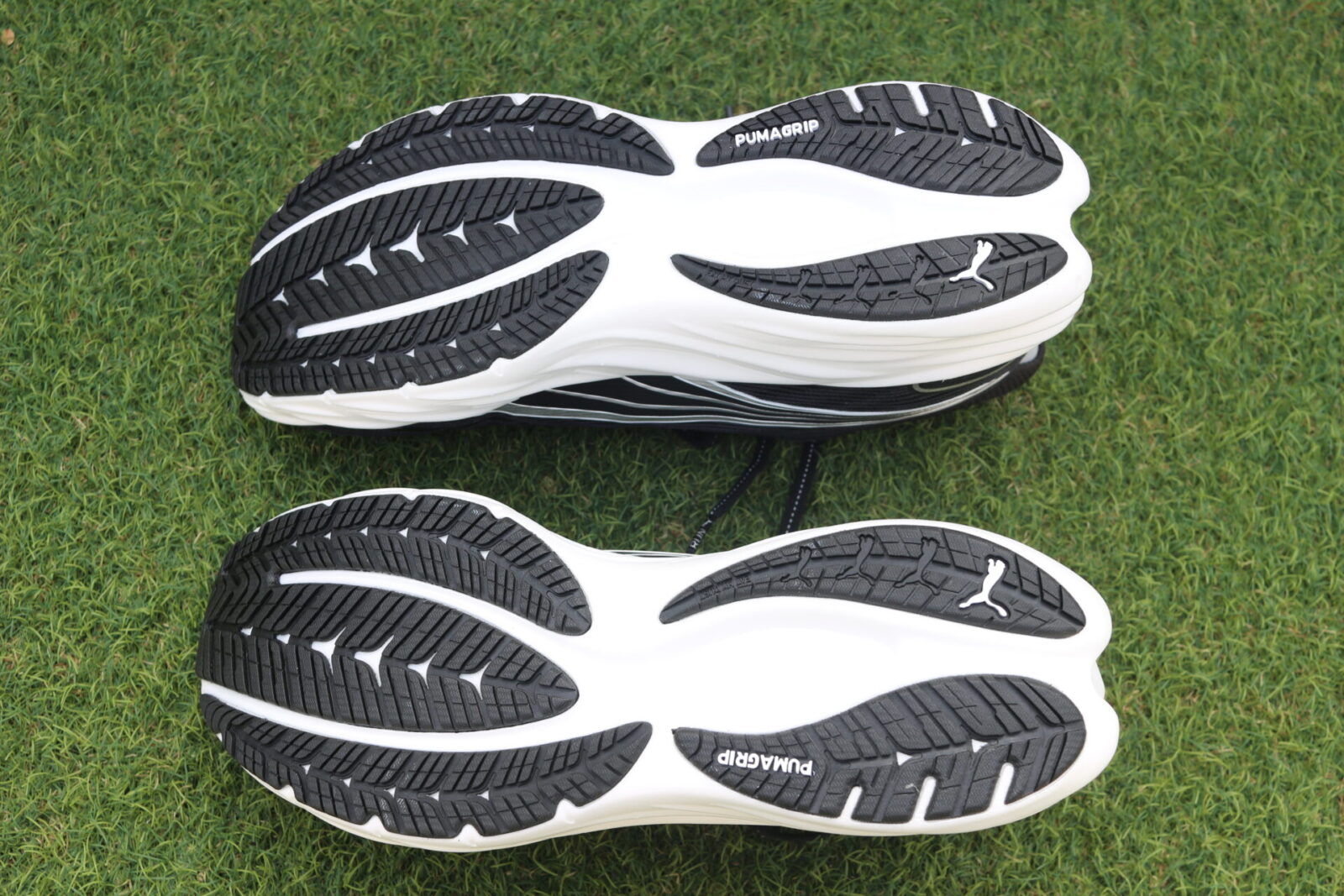 ヴェロシティニトロ４のアウトソール